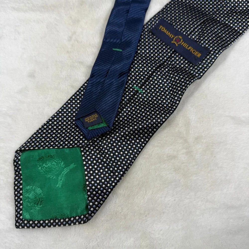 Tommy Hilfiger Mens Silk Tie Navy Blue Silver Geometric Grid Classic Necktie